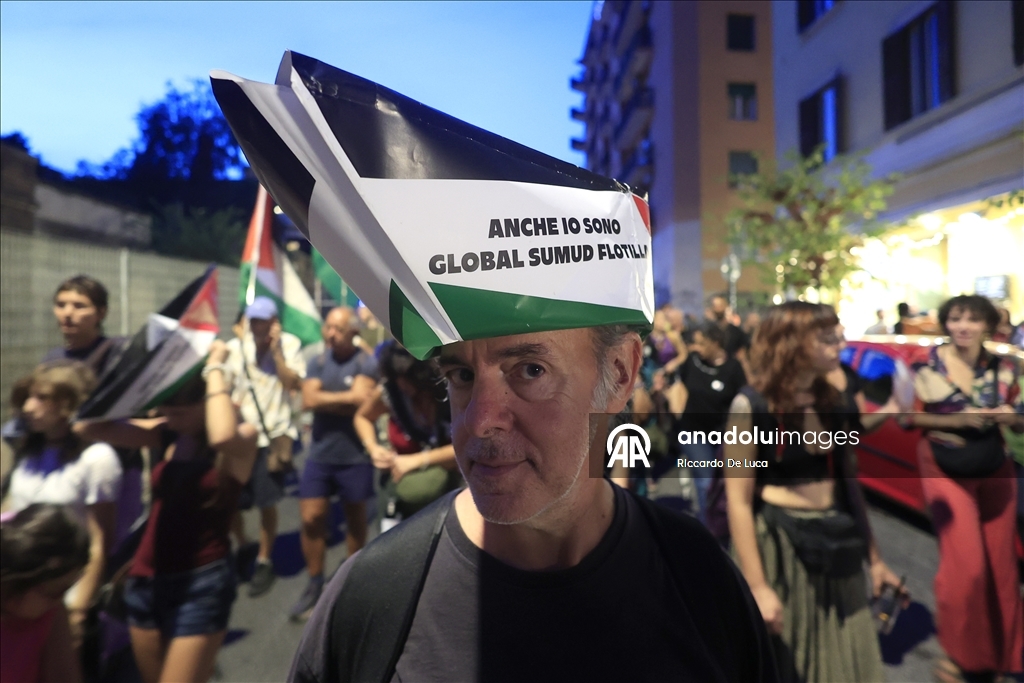 Roma’daki Filistin destekçileri, Küresel Sumud Filosu’na yapılan saldırıyı protesto etti