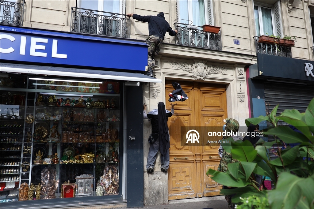 'Block Everything' movement in France