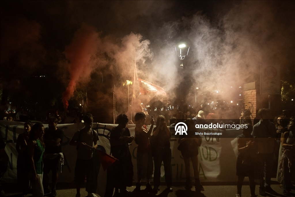 Napoli'deki Filistin destekçileri, Küresel Sumud Filosu’na yapılan saldırıyı protesto etti