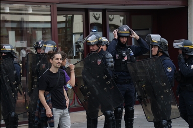 На демонстрациях во Франции задержаны почти 500 протестующих