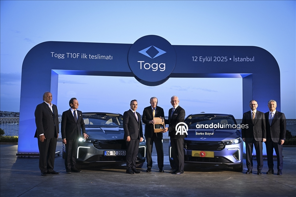 Эрдогану подарили новую модель Togg - T10F