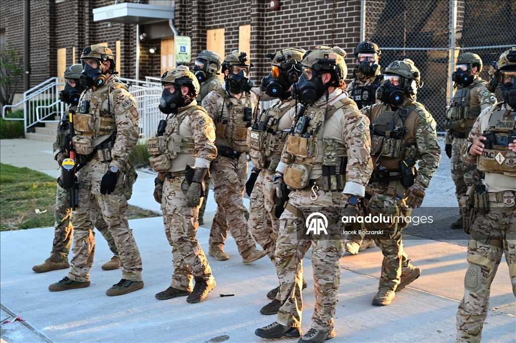 США: протест у штаб-квартиры Иммиграционной и таможенной полиции США в Бродвью