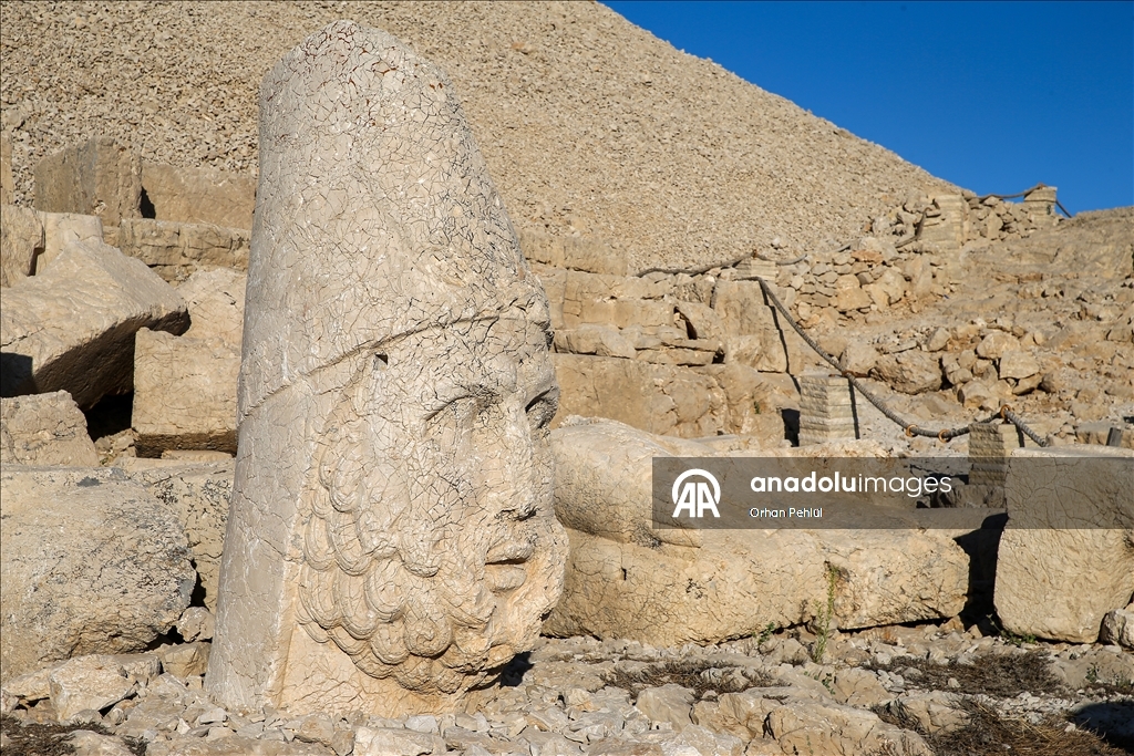 تركيا.. 230 ألف زائر لآثار جبل نمرود منذ أبريل الماضي