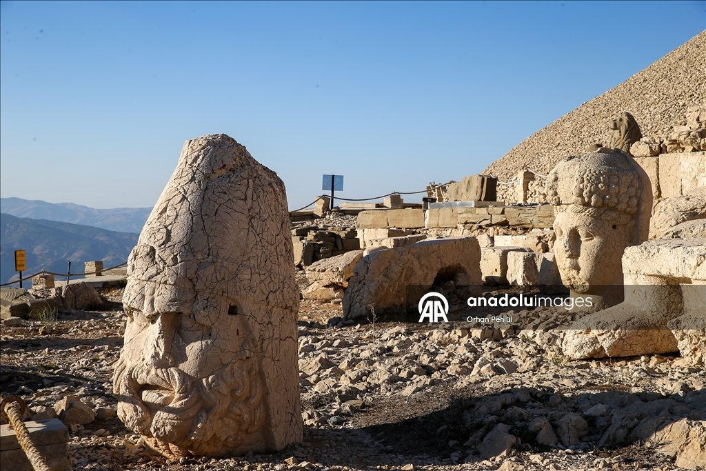 تركيا.. 230 ألف زائر لآثار جبل نمرود منذ أبريل الماضي