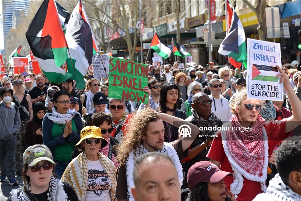 Avustralyalılar 100  haftadır Gazze için yürüyor