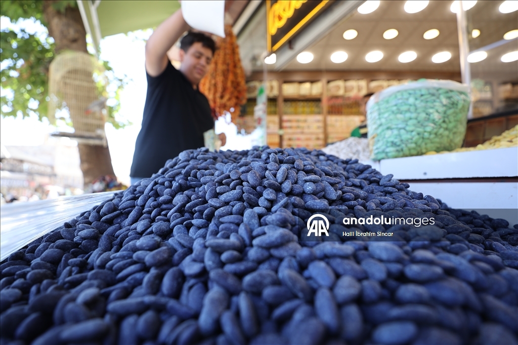 Togg'un yeni modelinin rengine ilham veren lezzet: Mardin mavi badem şekeri