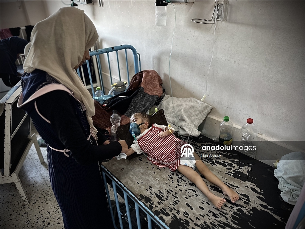 İsrail'in açlığa mahkum ettiği Gazze'de çocuklarda yetersiz beslenme vakaları artıyor