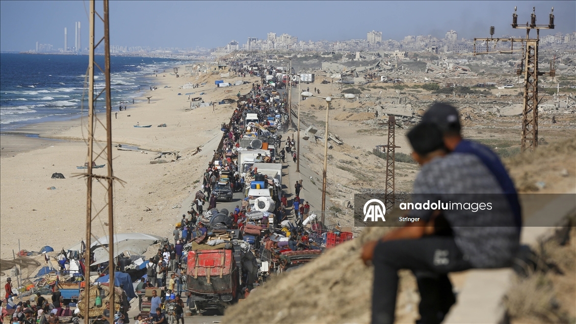 İsrail’in saldırıları nedeniyle Gazze’de zorunlu göç sürüyor
