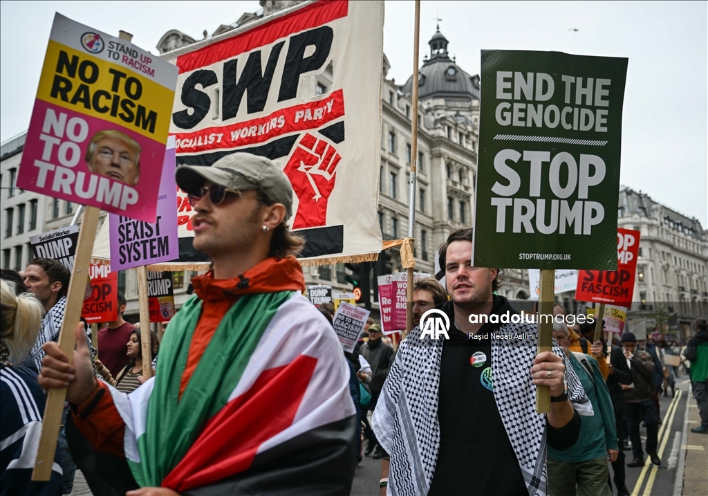 Binlerce Gösterici Londra’da Trump’ı Protesto Etti