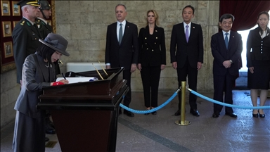 Japonya Altes Prensesi Akiko Mikasa, "Arkeolojinin Altın Çağı" sergisini ve Anıtkabir'i ziyaret etti
