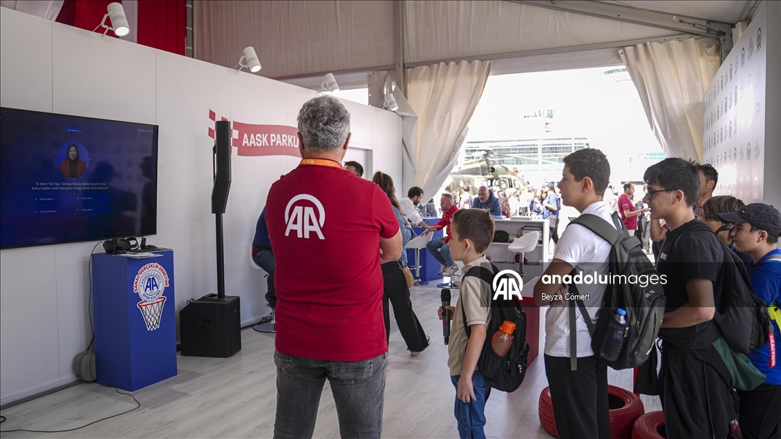 TEKNOFEST İstanbul'da yerini alan Anadolu Ajansı, ziyaretçilere ürün ve hizmetlerini tanıttı