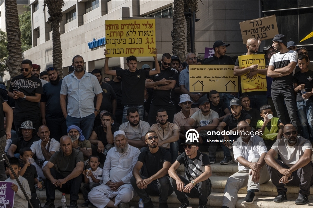 فلسطينيون يتظاهرون ضد سياسة إسرائيل بهدم منازلهم في النقب