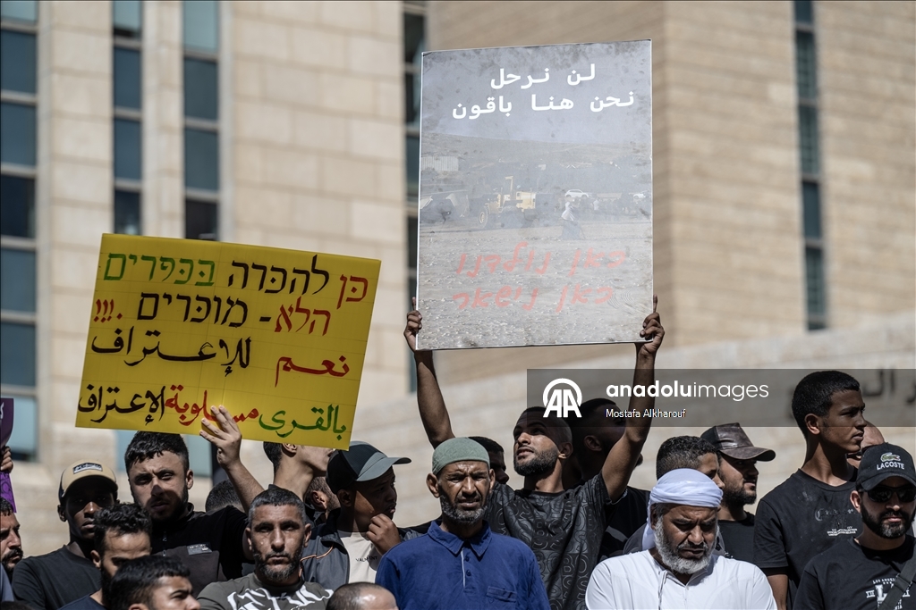 فلسطينيون يتظاهرون ضد سياسة إسرائيل بهدم منازلهم في النقب