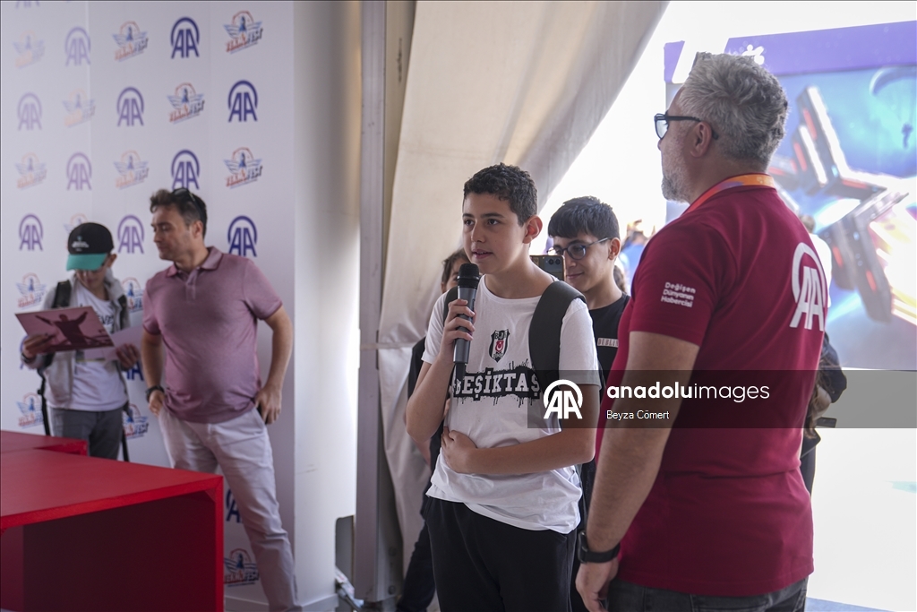 TEKNOFEST İstanbul'da yerini alan Anadolu Ajansı, ziyaretçilere ürün ve hizmetlerini tanıttı