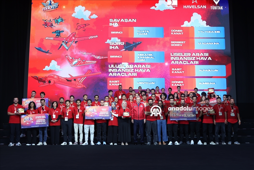 Cumhurbaşkanı Recep Tayyip Erdoğan, TEKNOFEST İstanbul’a katıldı