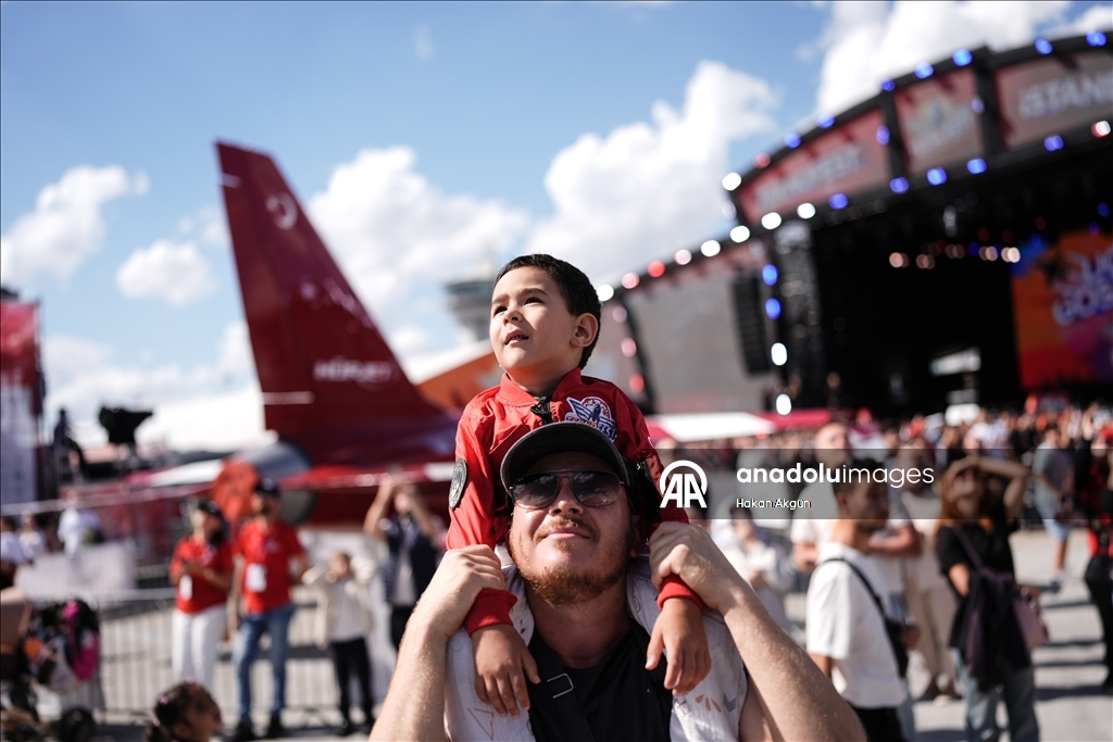 В Стамбуле с успехом продолжается фестиваль TEKNOFEST Istanbul