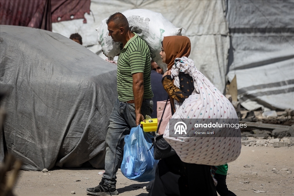 İsrail'in kara saldırıları nedeniyle Gazze kentindeki Filistinlilerin zorunlu göçü sürüyor