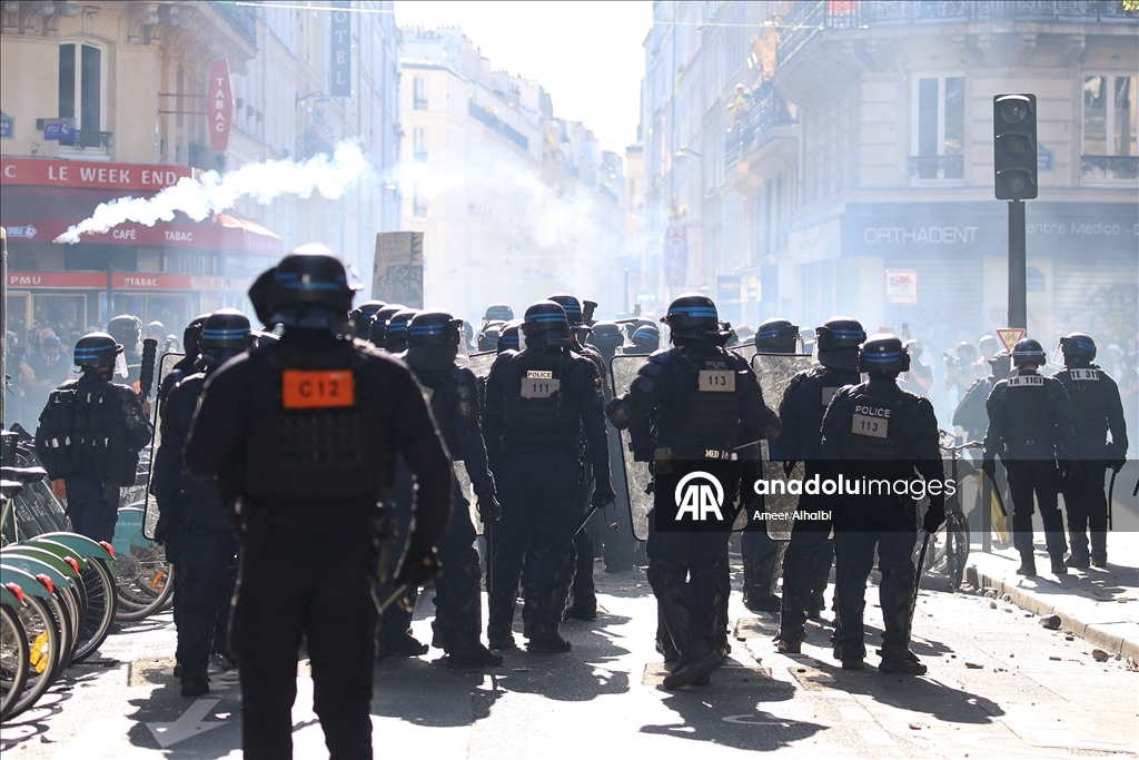 Во Франции 140 человек задержаны во время акций протеста против мер жесткой экономии