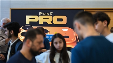 iPhone 17 İngiltere ve ABD'de satışa başladı