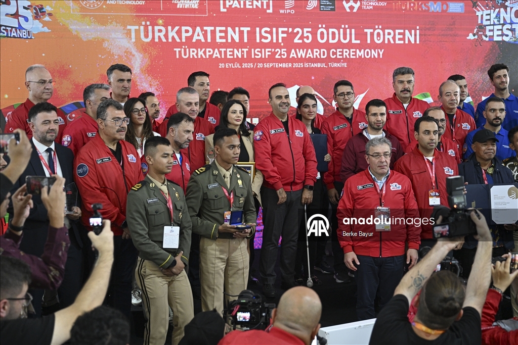 Sanayi ve Teknoloji Bakanı Kacır, "TÜRKPATENT ISIF'25" ödül törenine katıldı