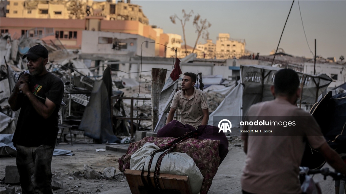 İsrail'in kara saldırıları nedeniyle Gazze kentindeki Filistinlilerin zorunlu göçü sürüyor