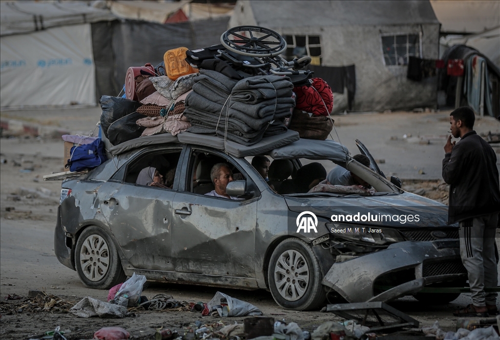 İsrail'in kara saldırıları nedeniyle Gazze kentindeki Filistinlilerin zorunlu göçü sürüyor