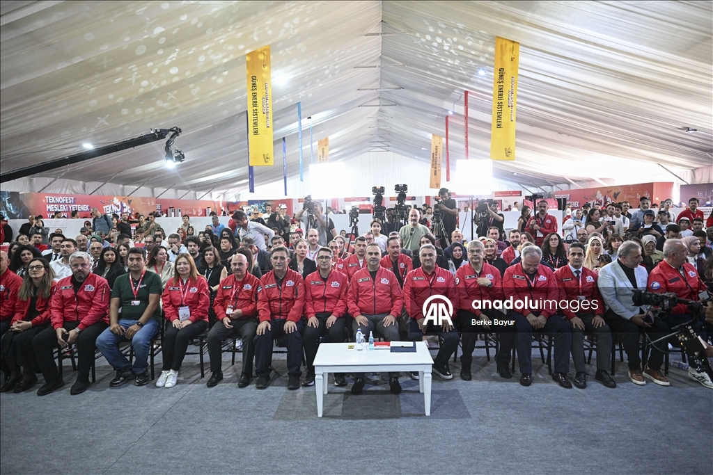 Sanayi ve Teknoloji Bakanı Kacır, Patentle Türkiye 4. Üniversiteler Patent Yarışması Ödül Töreni'ne katıldı