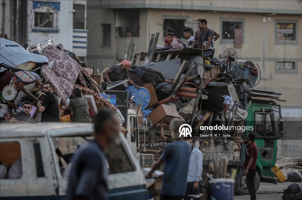 İsrail'in kara saldırıları nedeniyle Gazze kentindeki Filistinlilerin zorunlu göçü sürüyor
