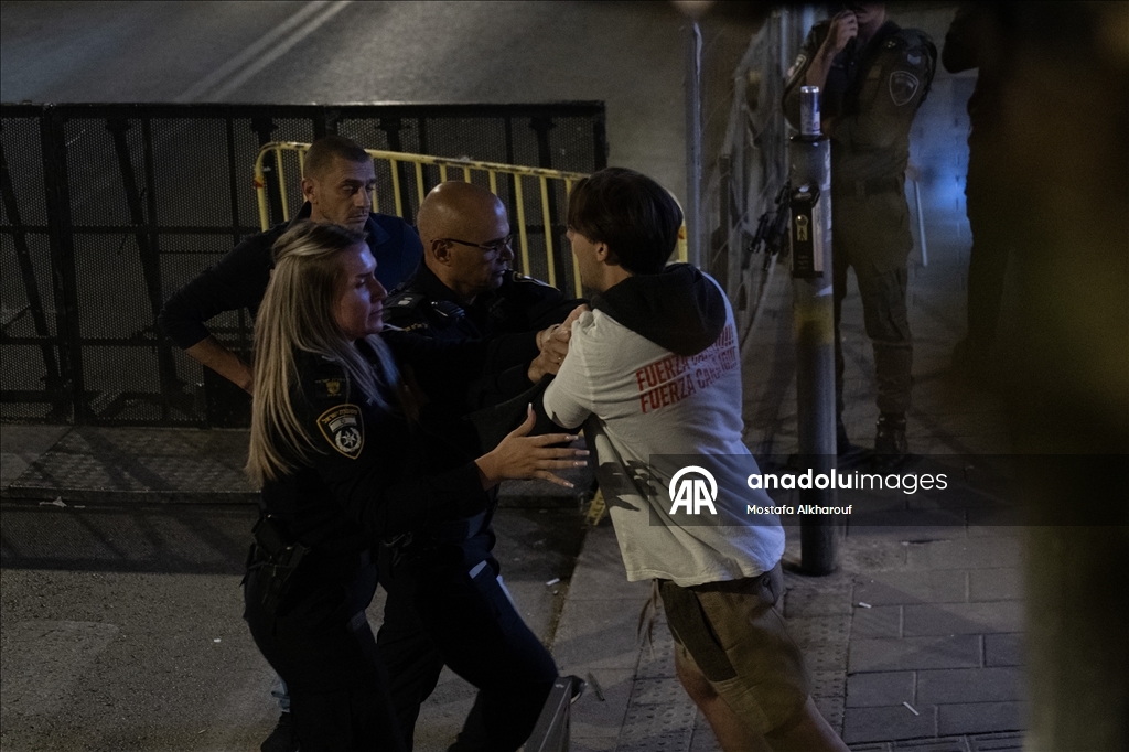 آلاف الإسرائيليين يتظاهرون للمطالبة بإبرام صفقة تبادل مع غزة