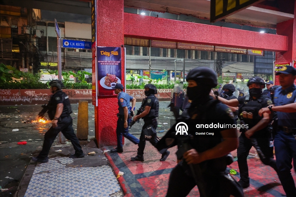 Filipinler’in başkenti Manila'da yolsuzluğa karşı protesto düzenlendi