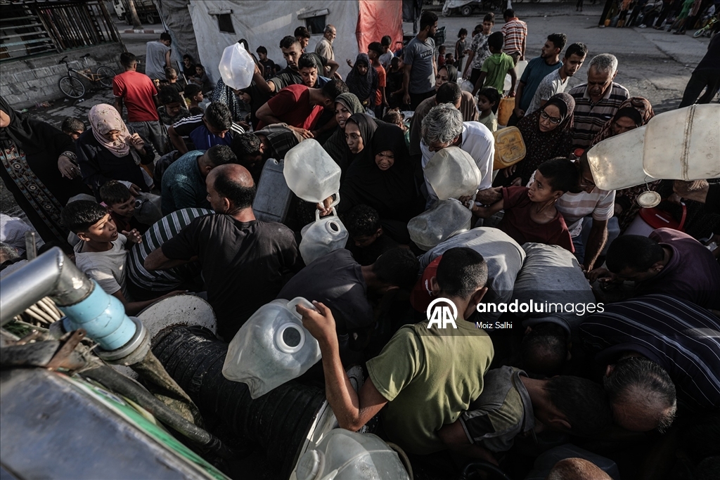 İsrail saldırıları altındaki Gazze'de su krizi devam ediyor