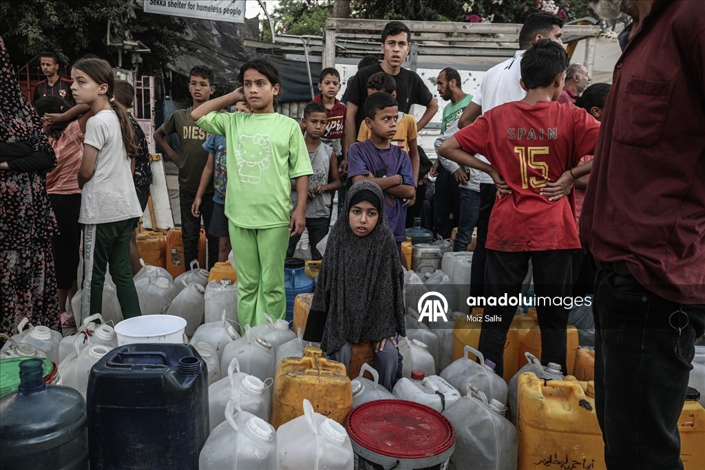 İsrail saldırıları altındaki Gazze'de su krizi devam ediyor