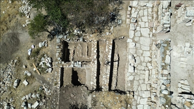 Timbriada Antik Kenti'ndeki kazılarda kiler ve aşevi ortaya çıkarıldı
