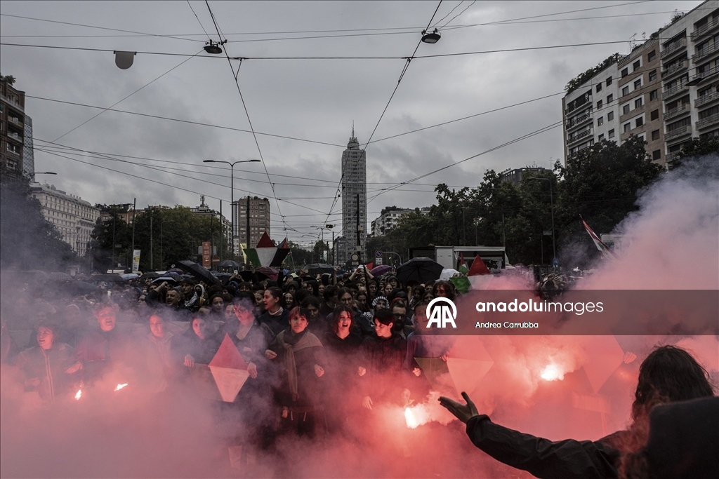 Milano'da Filistin destekçileriyle polis arasında arbede çıktı