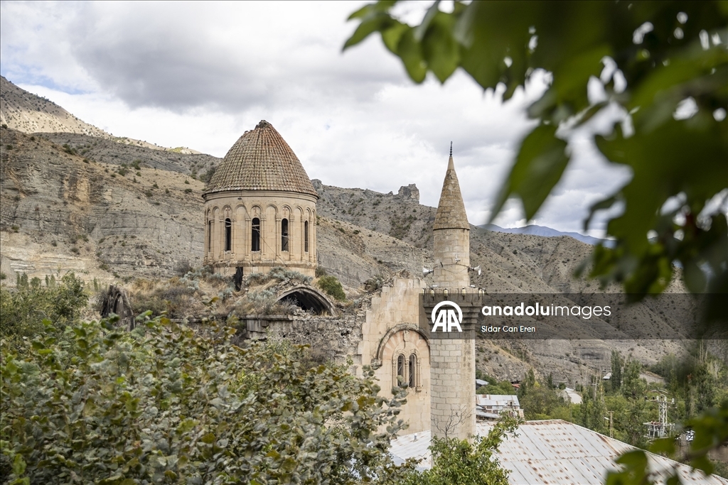 Erzurum'daki Öşvank Kilisesi tarihe ışık tutuyor