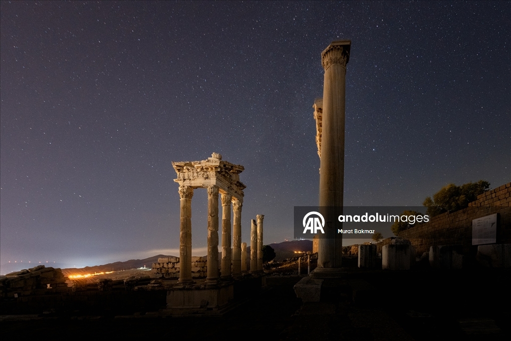 Pergamon Antik Kenti'nde yıldızlı gece