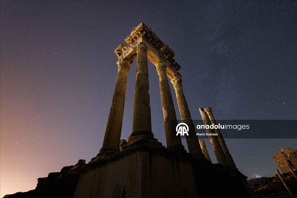 Pergamon Antik Kenti'nde yıldızlı gece
