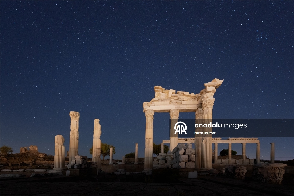 Pergamon Antik Kenti'nde yıldızlı gece