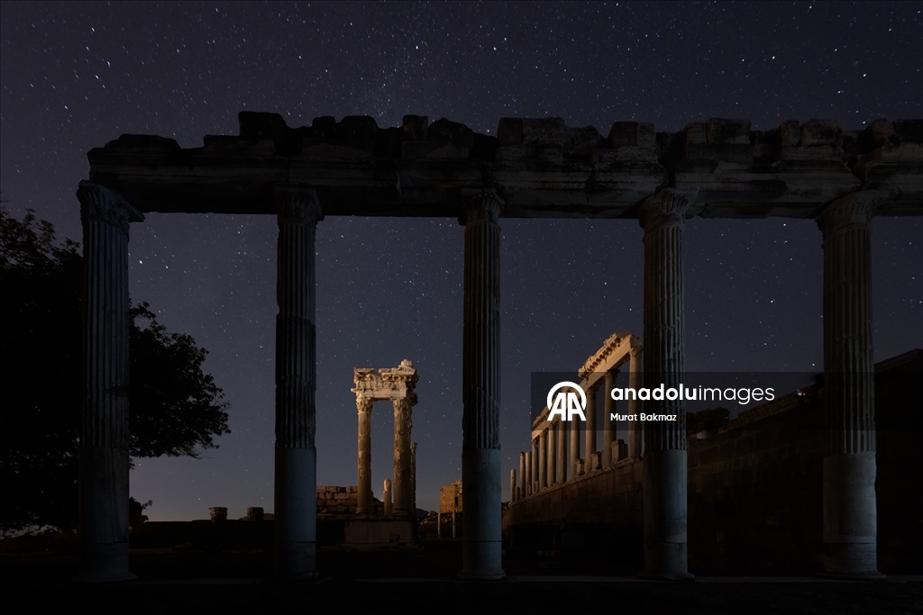 Pergamon Antik Kenti'nde yıldızlı gece