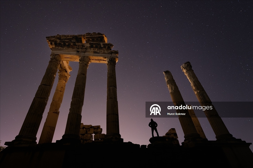 Pergamon Antik Kenti'nde yıldızlı gece