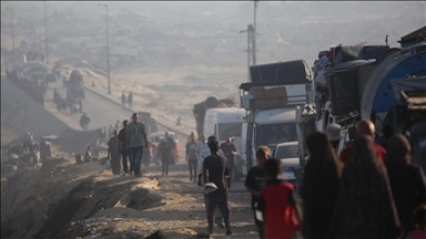 İsrail’in saldırılarıyla Gazze kentinde zorunlu göç sürüyor