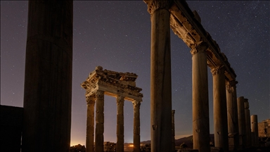 Pergamon Antik Kenti'nde yıldızlı gece