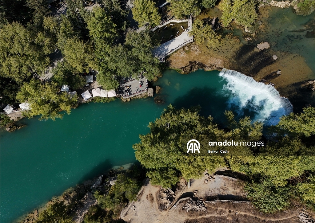 Manavgat Şelalesi doğal güzelliğiyle dikkati çekiyor
