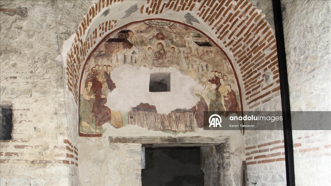 Sinop'ta tarihi kilise geçmişin izlerini duvarlarındaki resimlerle bugüne taşıyor