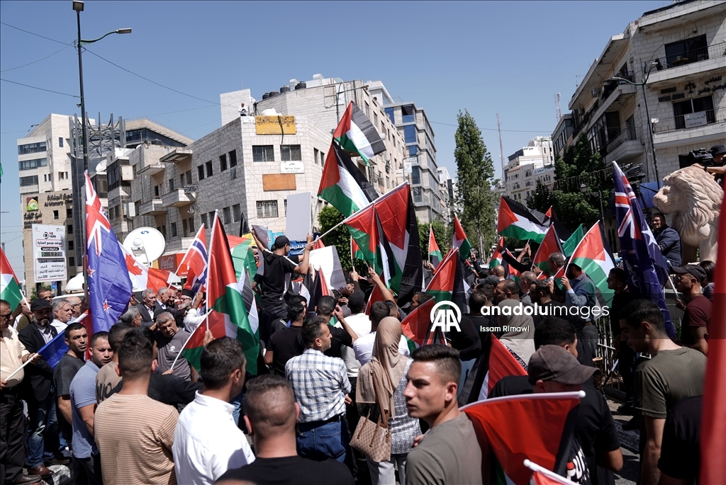 В Рамалле прошла акция в поддержку Палестины и в знак протеста против атак на Газу