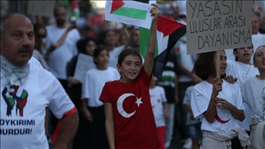 Gökçeada'da binlerce kişi Filistin'e destek verdi