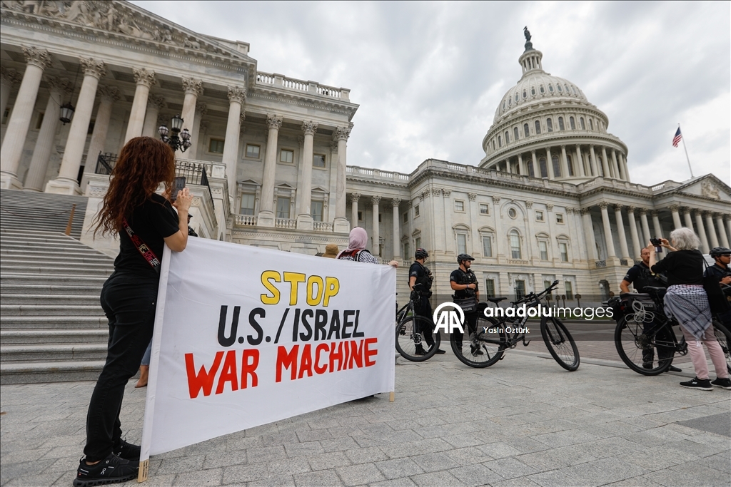 У здания Конгресса США прошла акция в поддержку Палестины