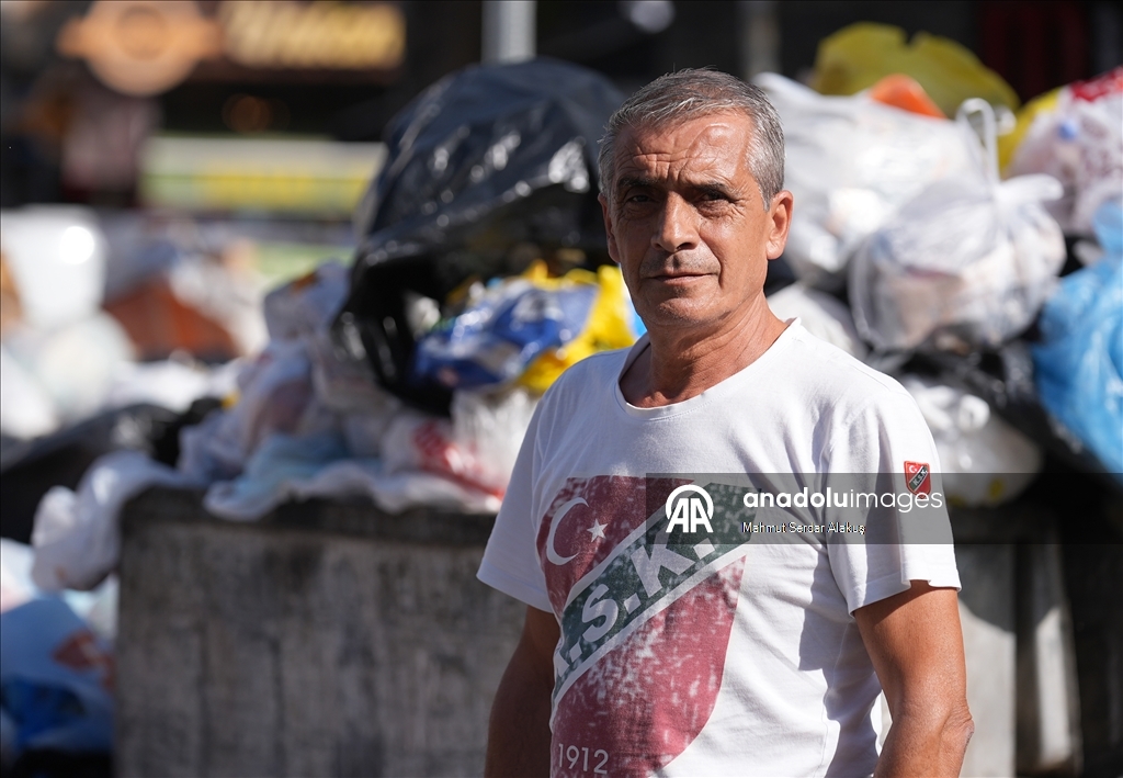 Karşıyaka'da işçiler 4'üncü gününde eylemlerini sürdürüyor