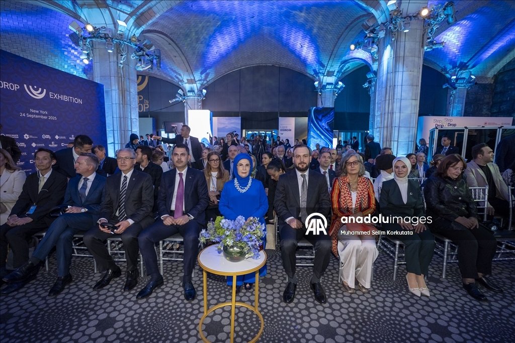 Эмине Эрдоган открыла в Нью-Йорке выставку «Ноль отходов — Капля за каплей»