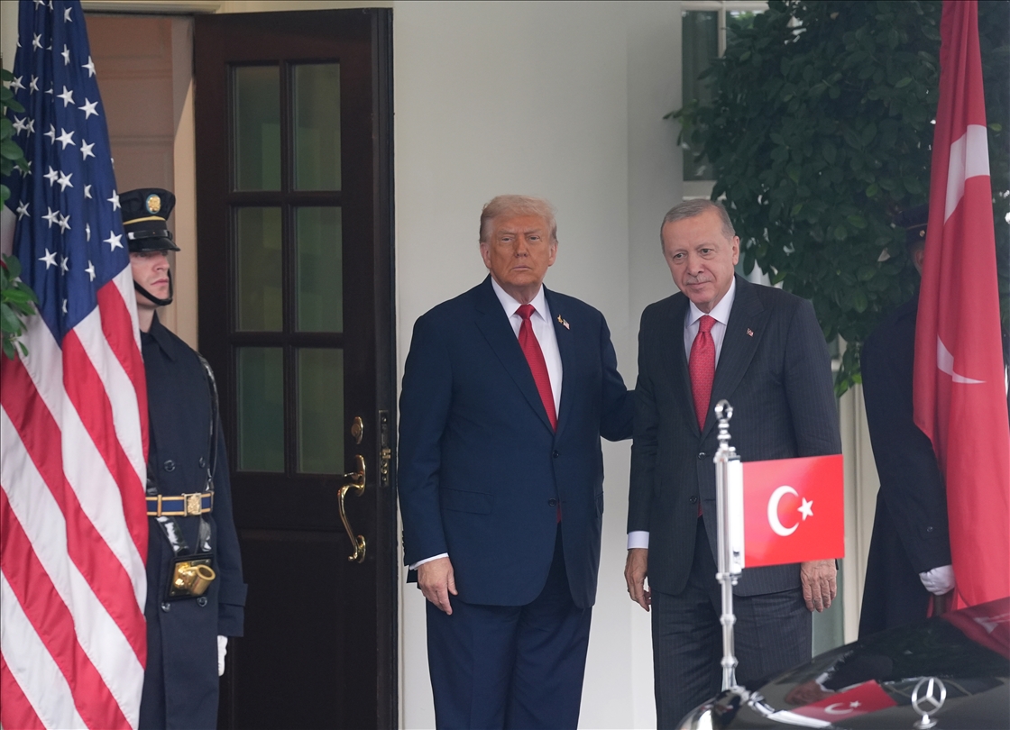Trump welcomes Turkish President Erdogan at White House for talks